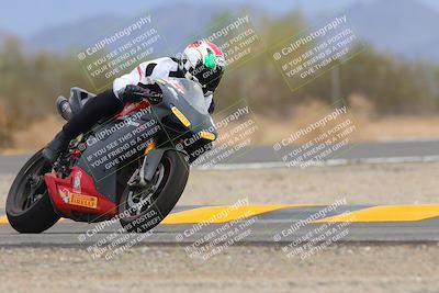 media/Sep-10-2022-SoCal Trackdays (Sat) [[a5bf35bb4a]]/Turn 6 (1140am)/